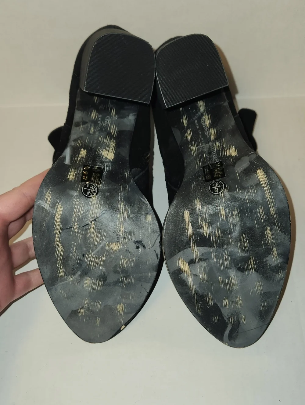 Women's Chinese Laundry Zanga Black Suede Ankle Boots Heeled Booties 8 NWOT NWOB